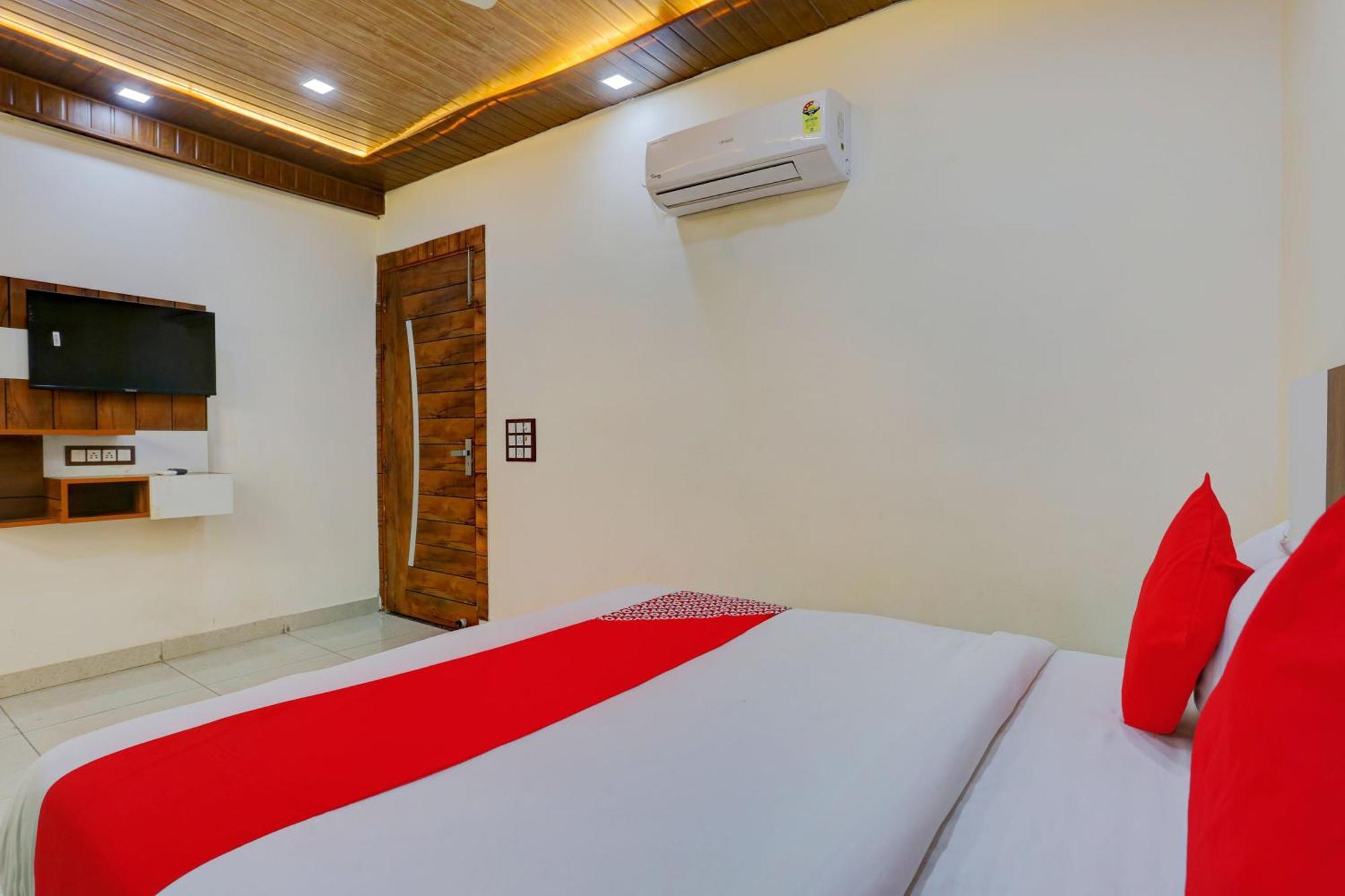 Hotel O Family Deluxe New Delhi Ngoại thất bức ảnh