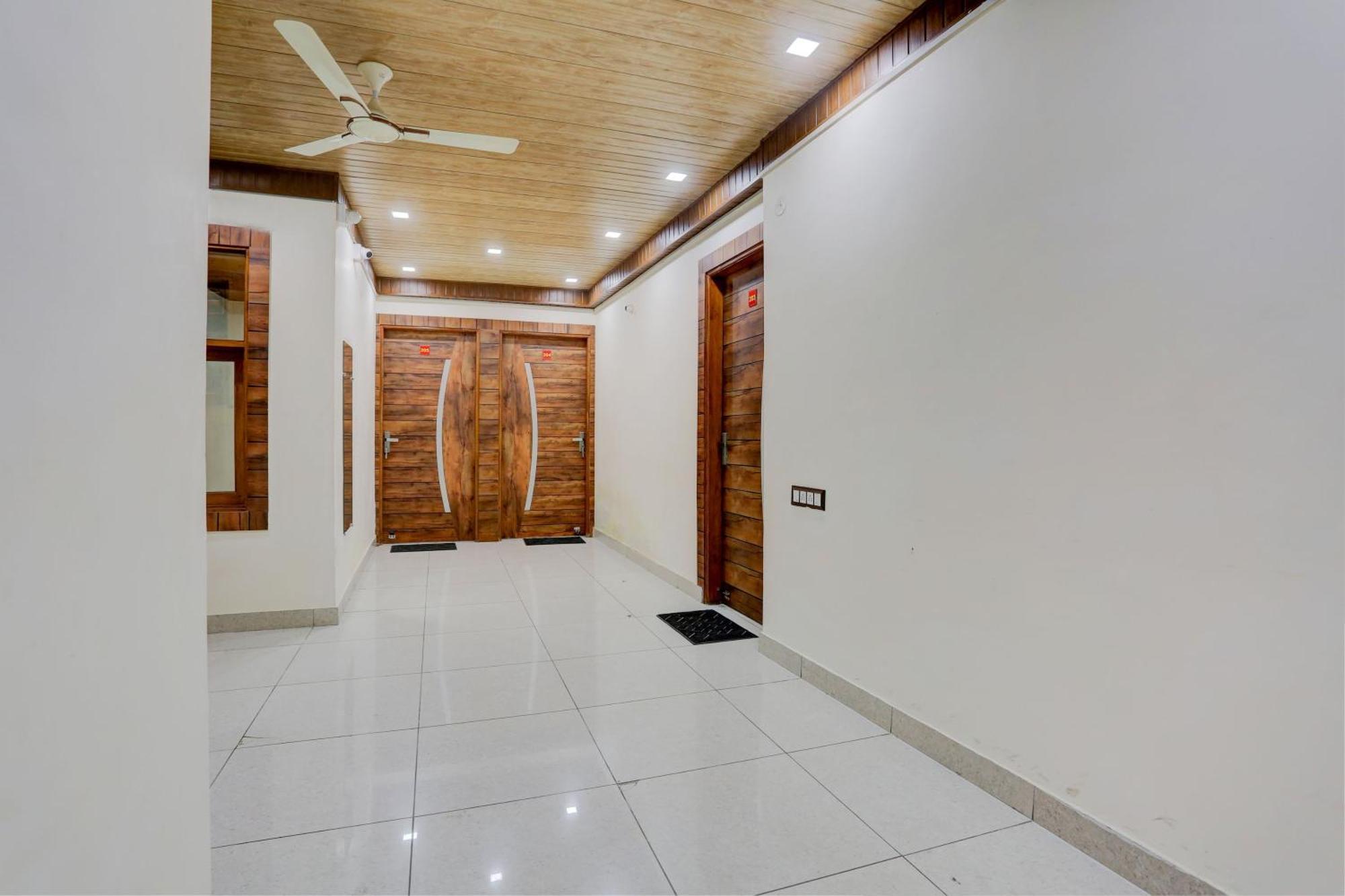 Hotel O Family Deluxe New Delhi Ngoại thất bức ảnh