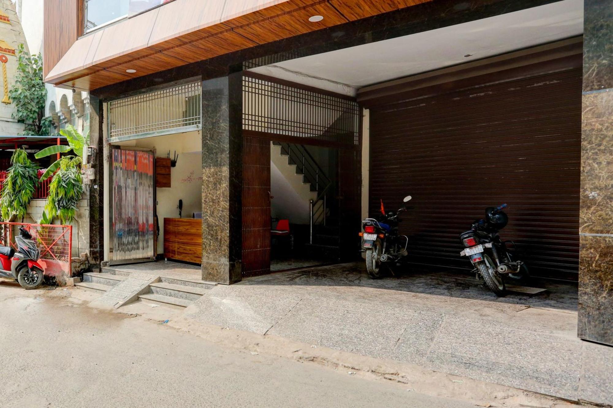 Hotel O Family Deluxe New Delhi Ngoại thất bức ảnh