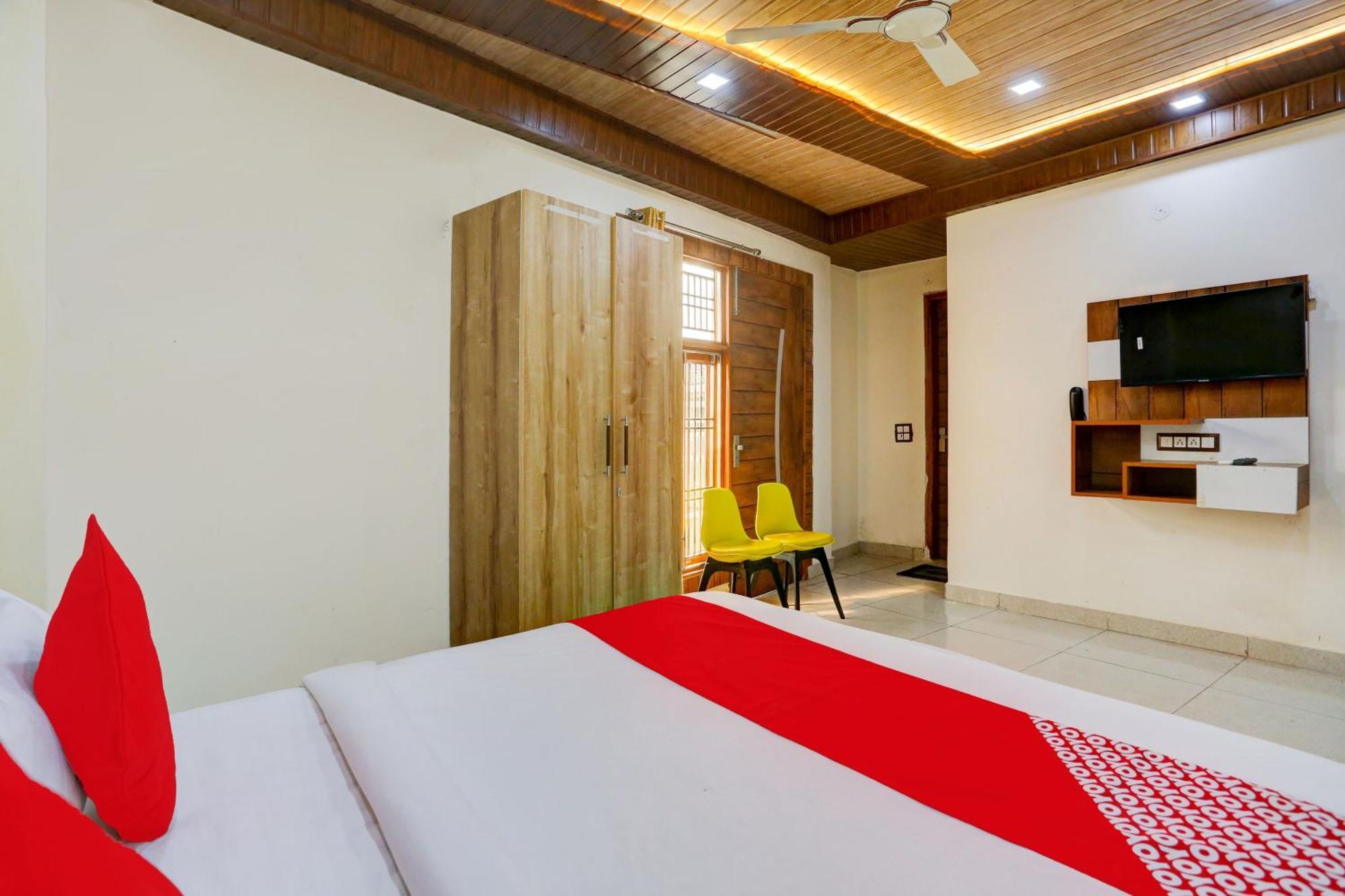 Hotel O Family Deluxe New Delhi Ngoại thất bức ảnh
